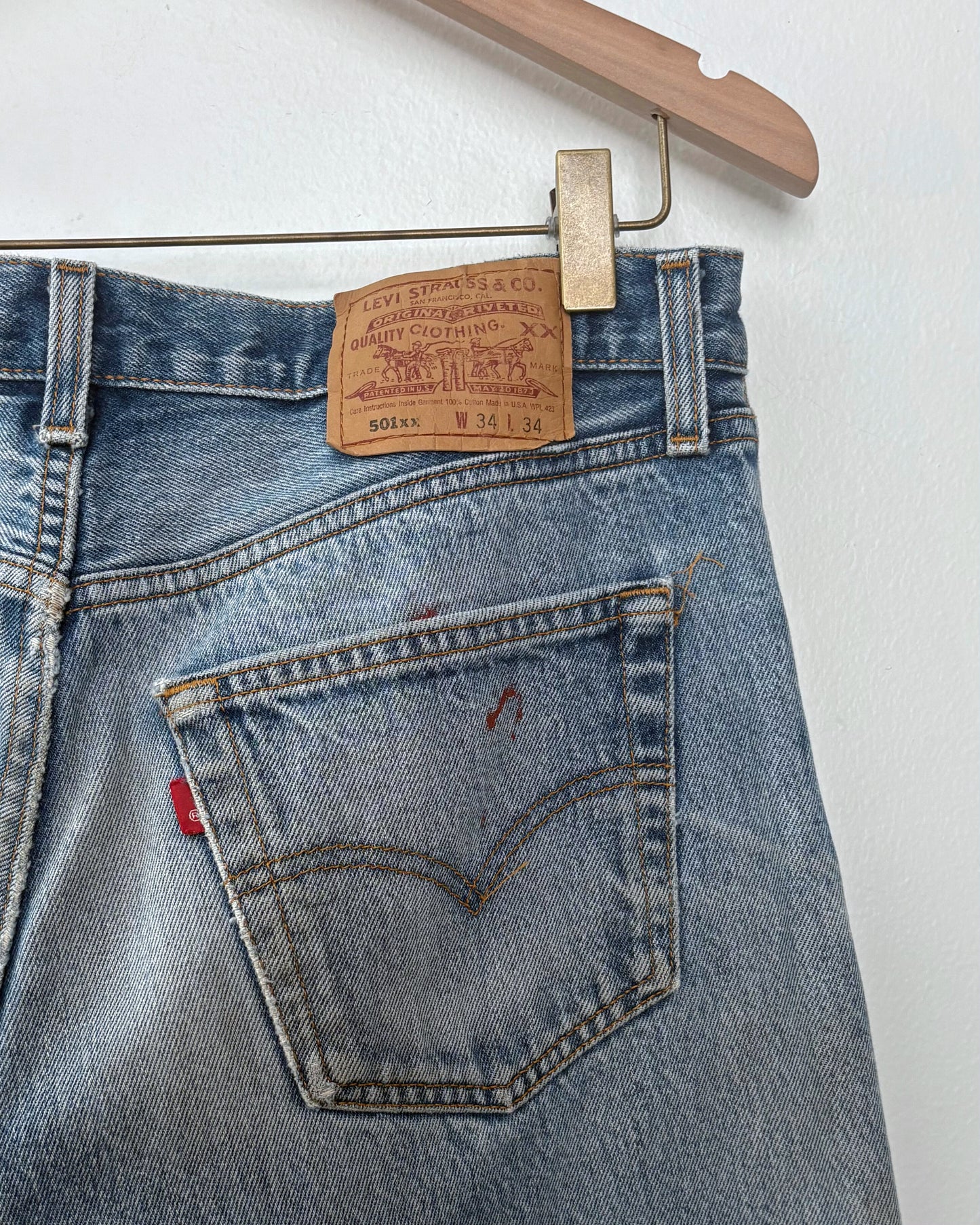 Vintage Levi's 501 (32x30)