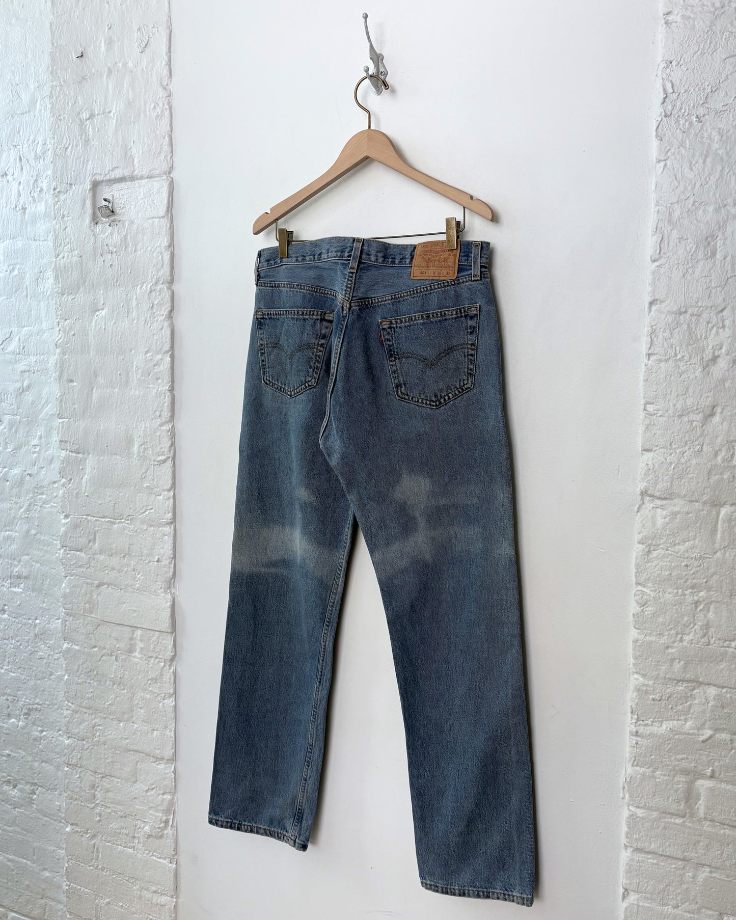 Vintage Levi's 501 (35x32)