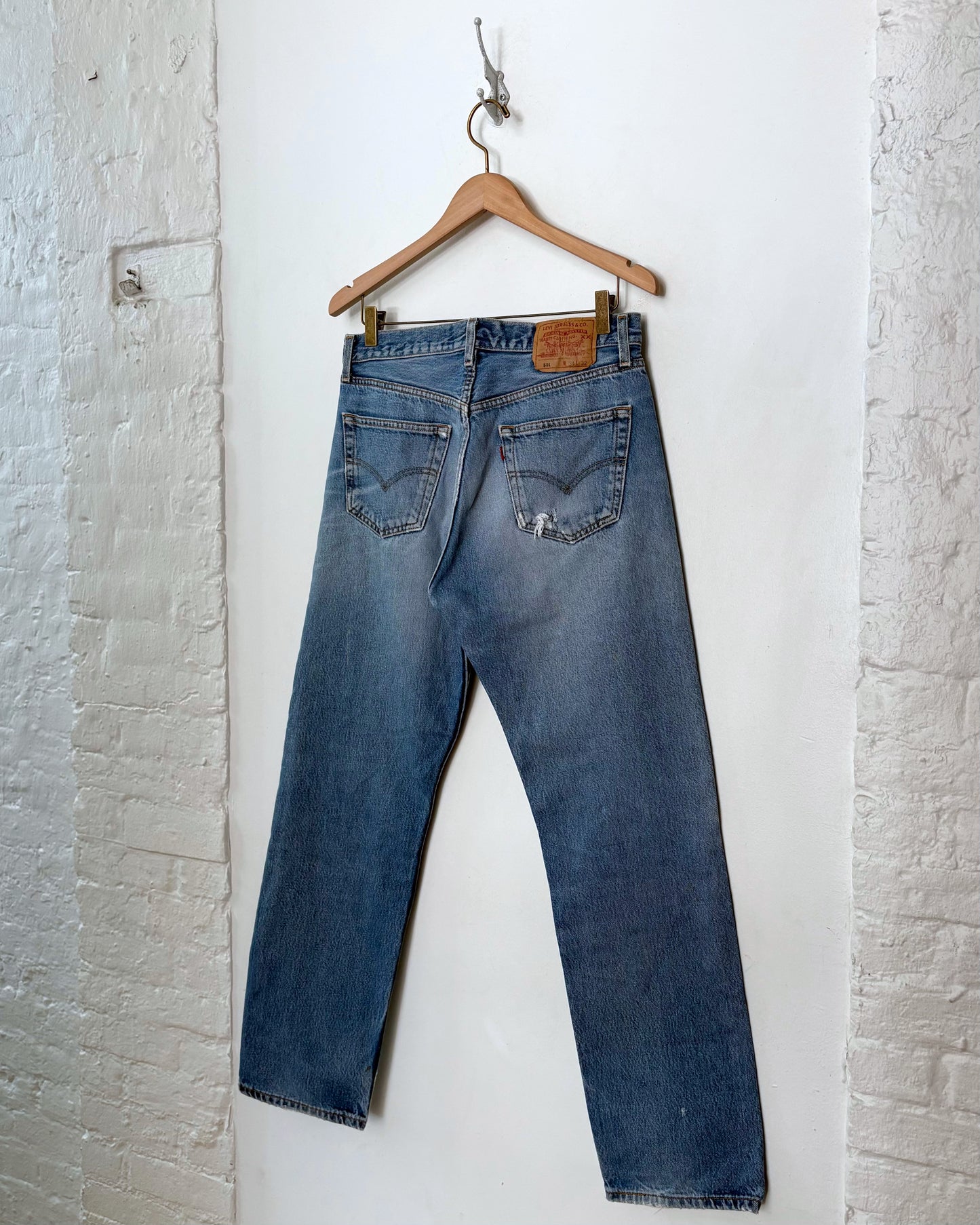 Vintage Levi's 501 (32x30)