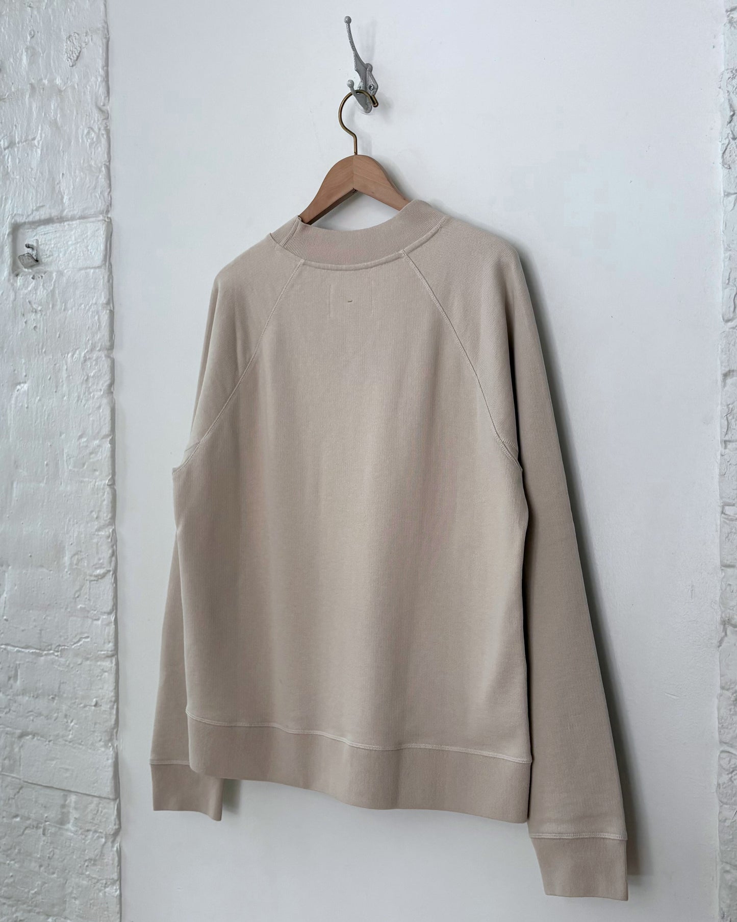 MHL Mockneck