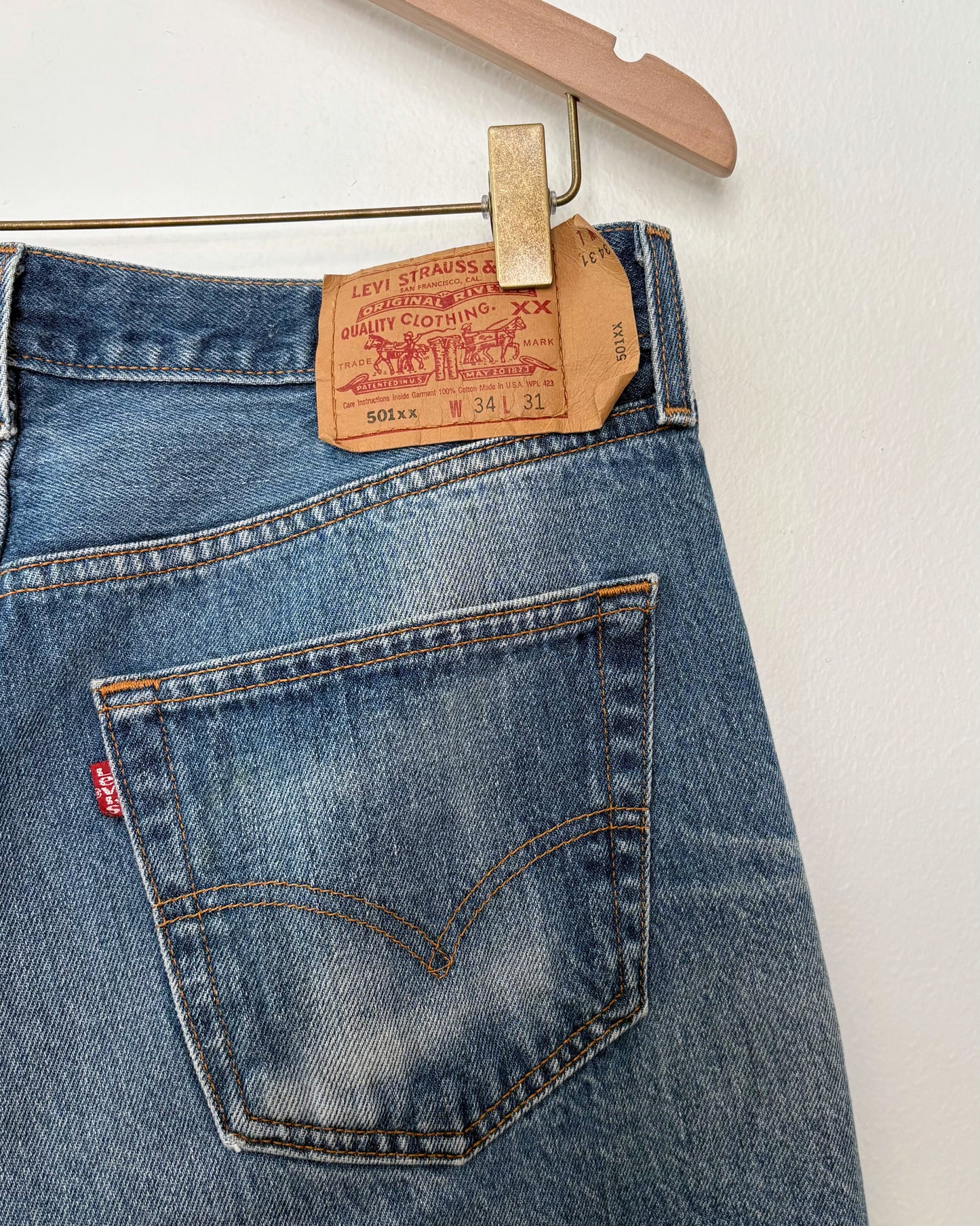Vintage Levi's 501xx (32x28)