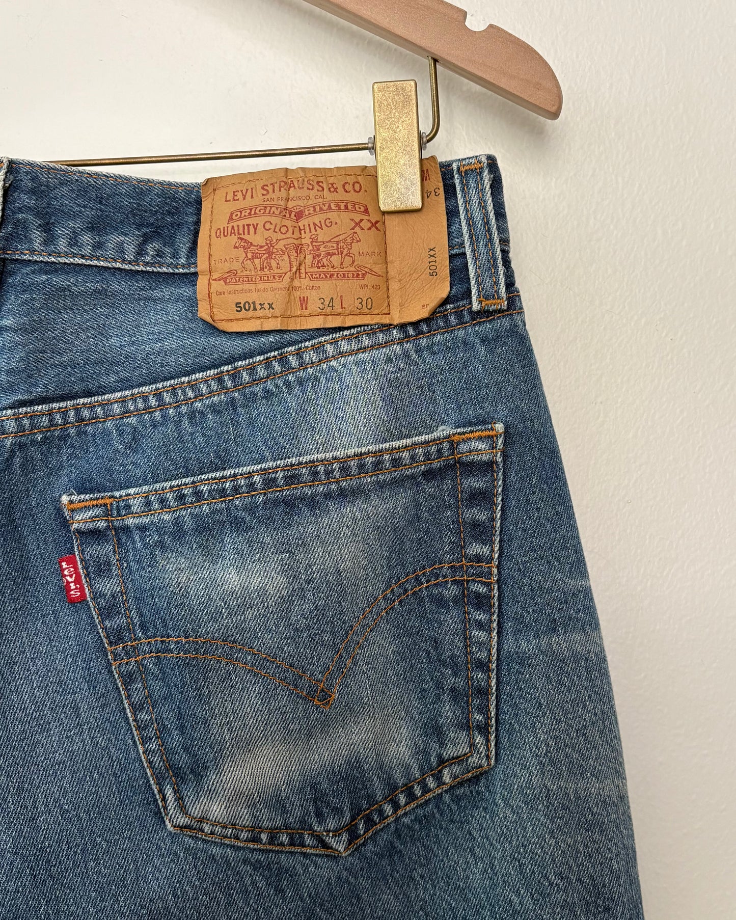 Vintage Levi's 501xx (31x27)
