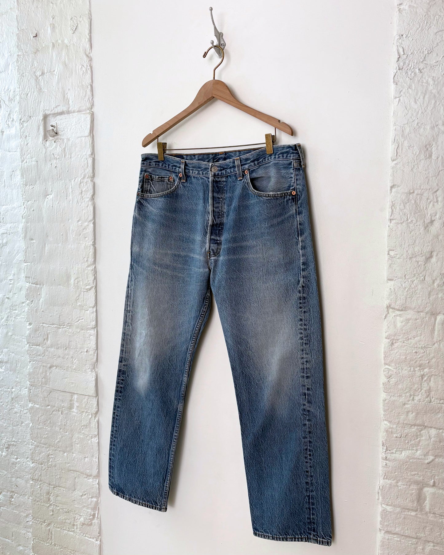 Vintage Levi's 501 (36x29)