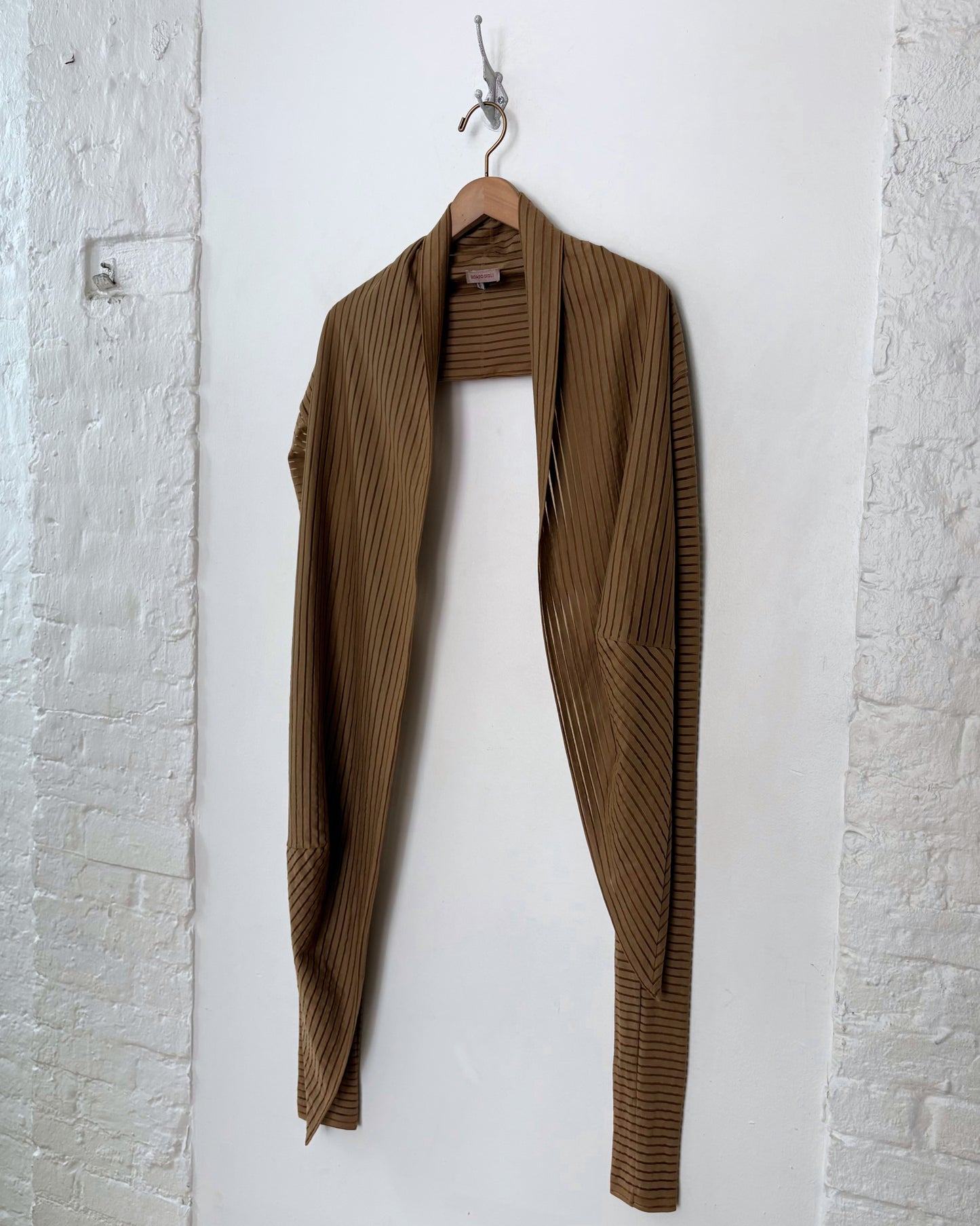 Romeo Gigli Shrug