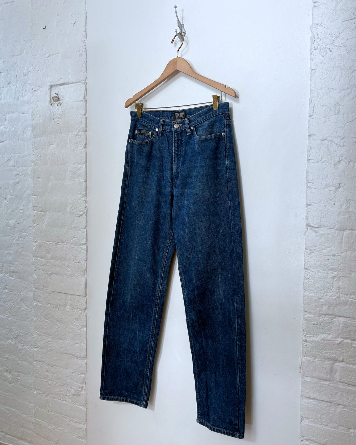 DKNY Denim 31"