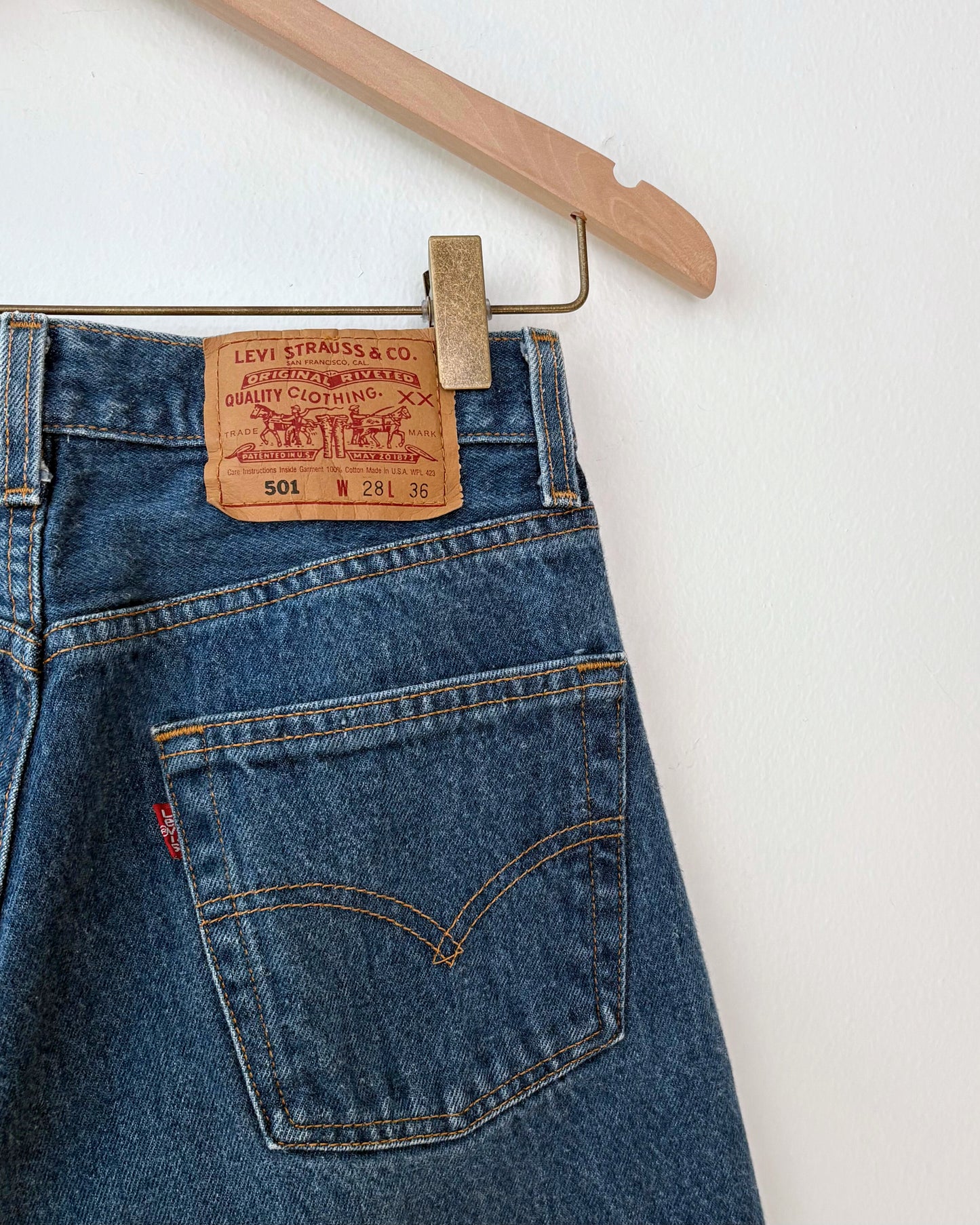 Vintage Levi's 501 (26x35)