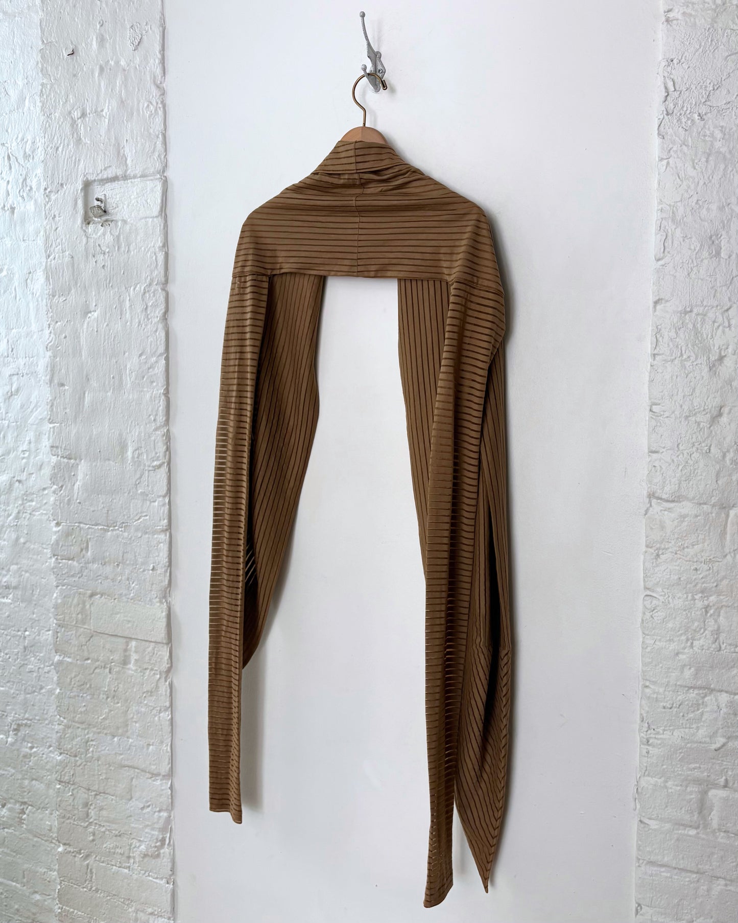 Romeo Gigli Shrug