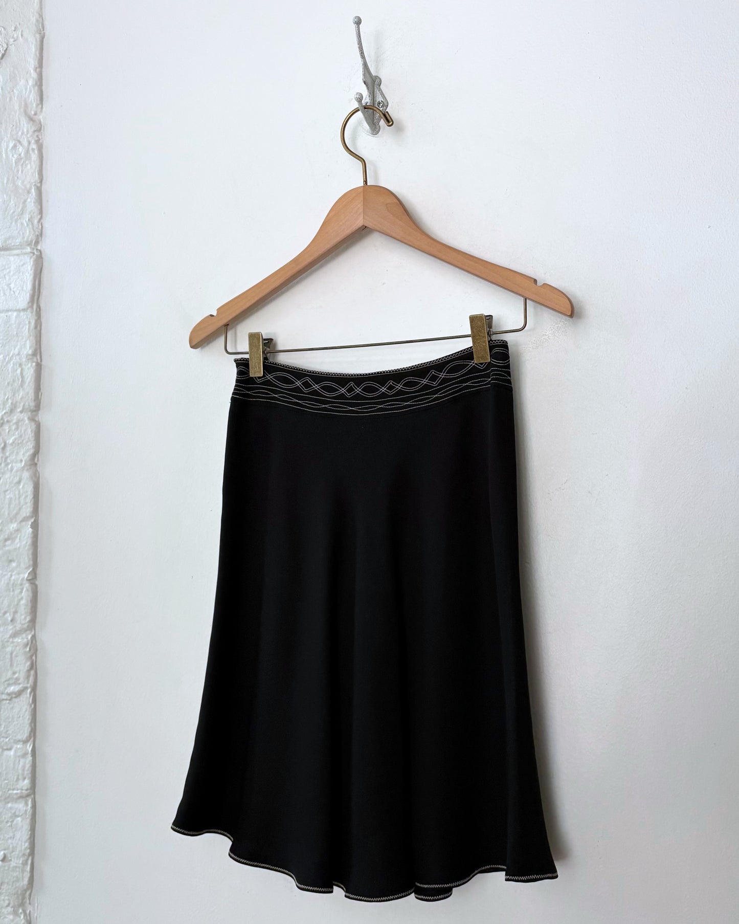 Agnes B. Embroidered Skirt 24"