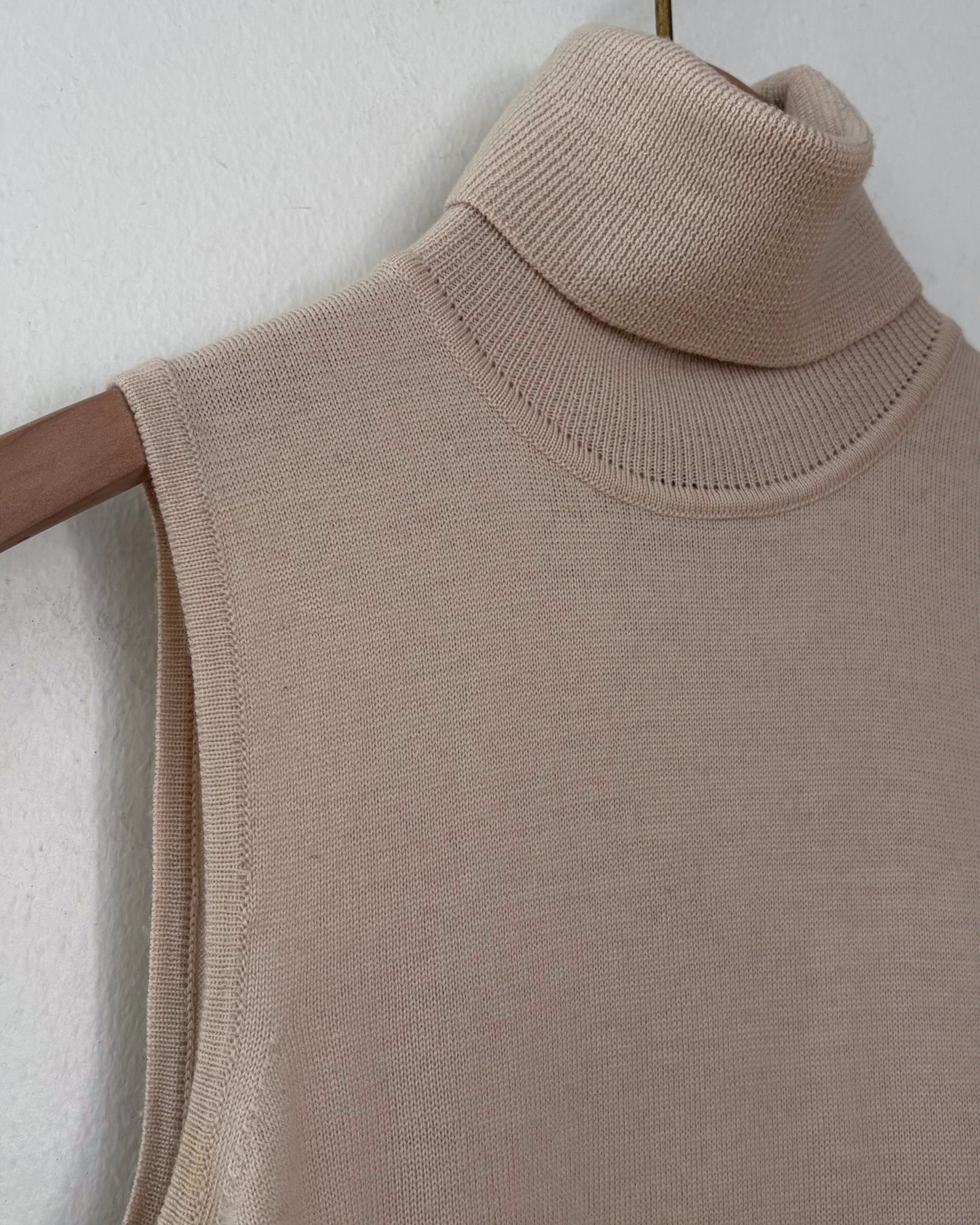 Henri Bendel Knitwear