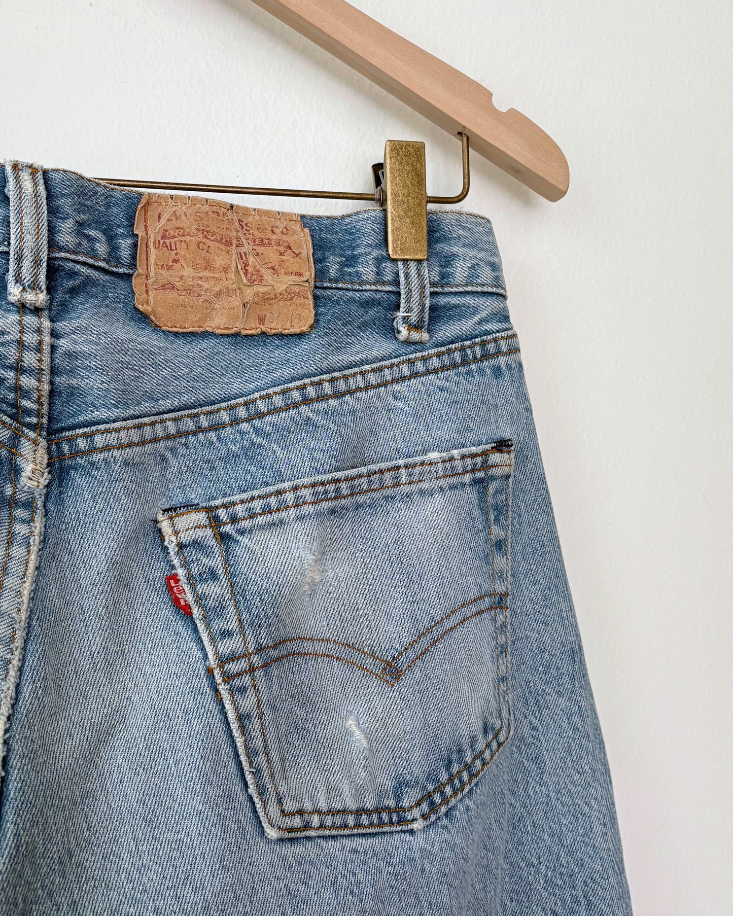 Vintage Levi's 501 (30x27)