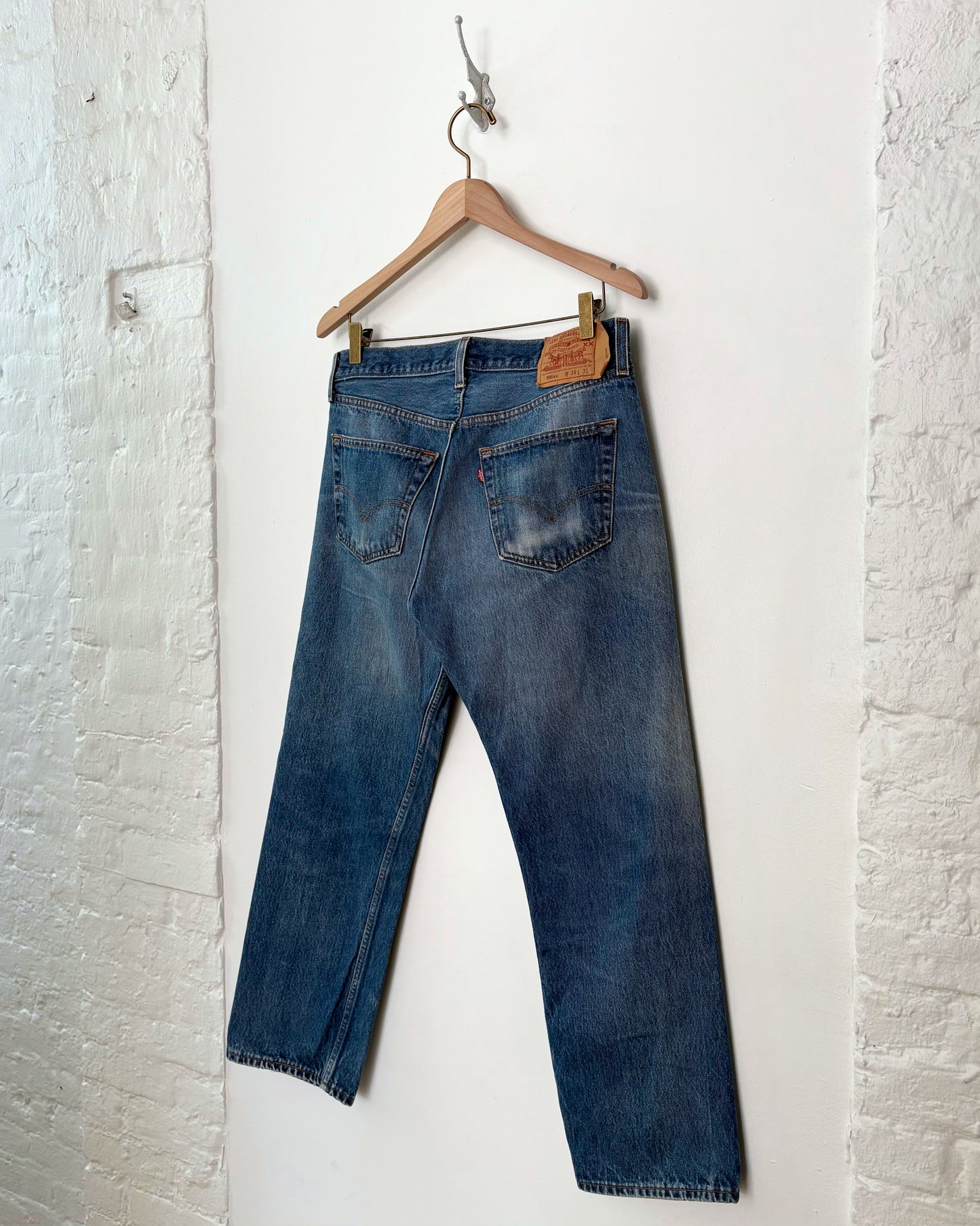 Vintage Levi's 501xx (32x28)