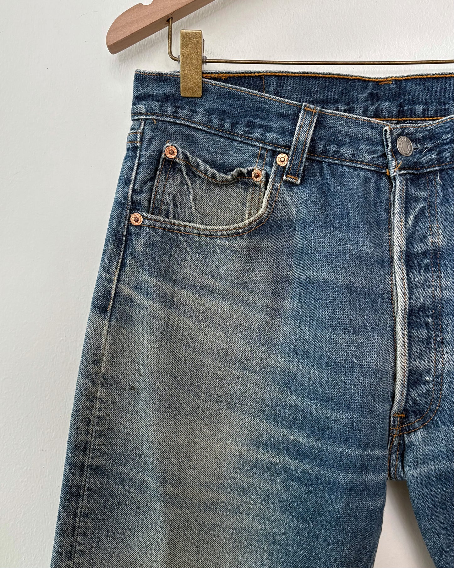 Vintage Levi's 501xx (32x28)