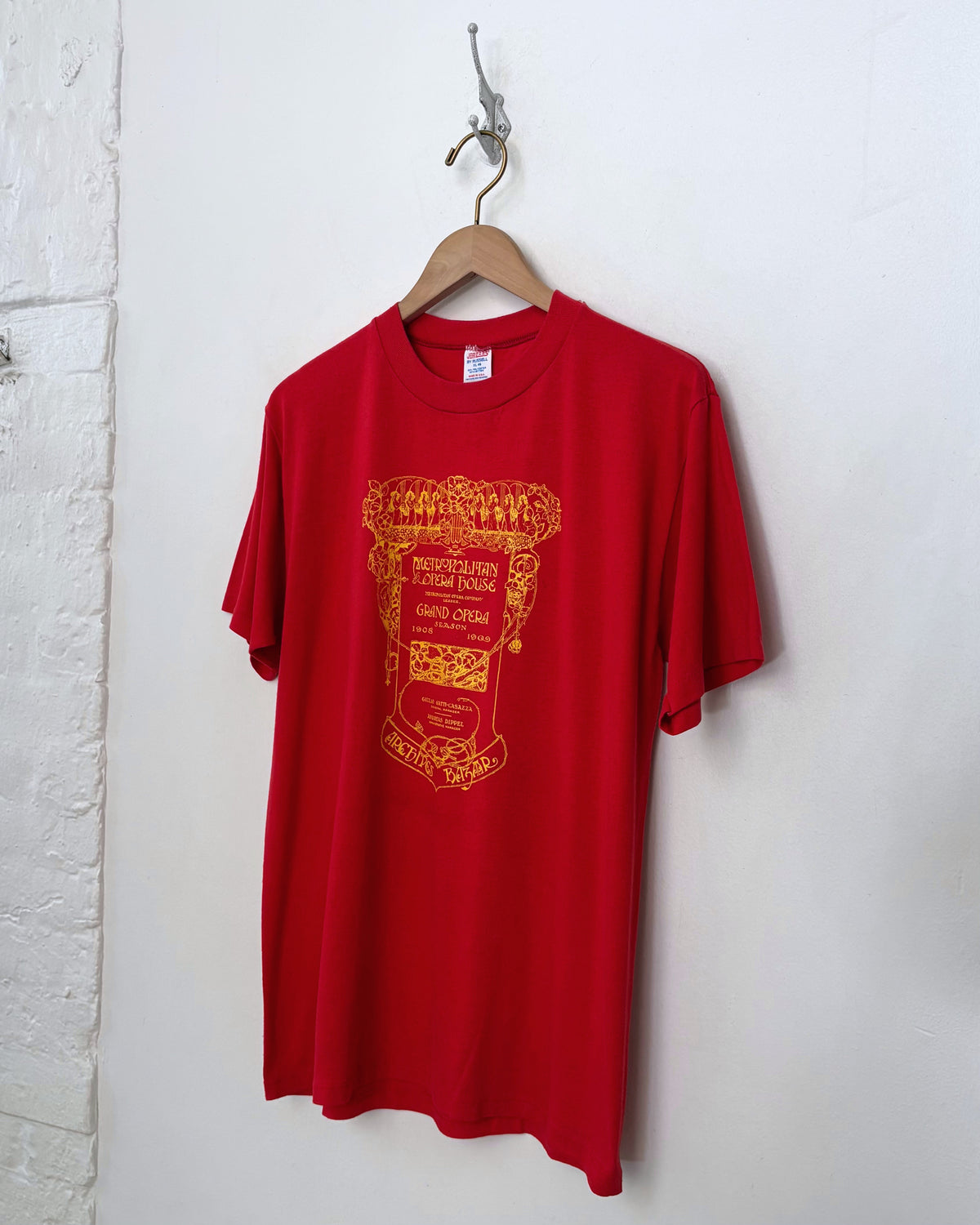 Metropolitan Opera House Tee