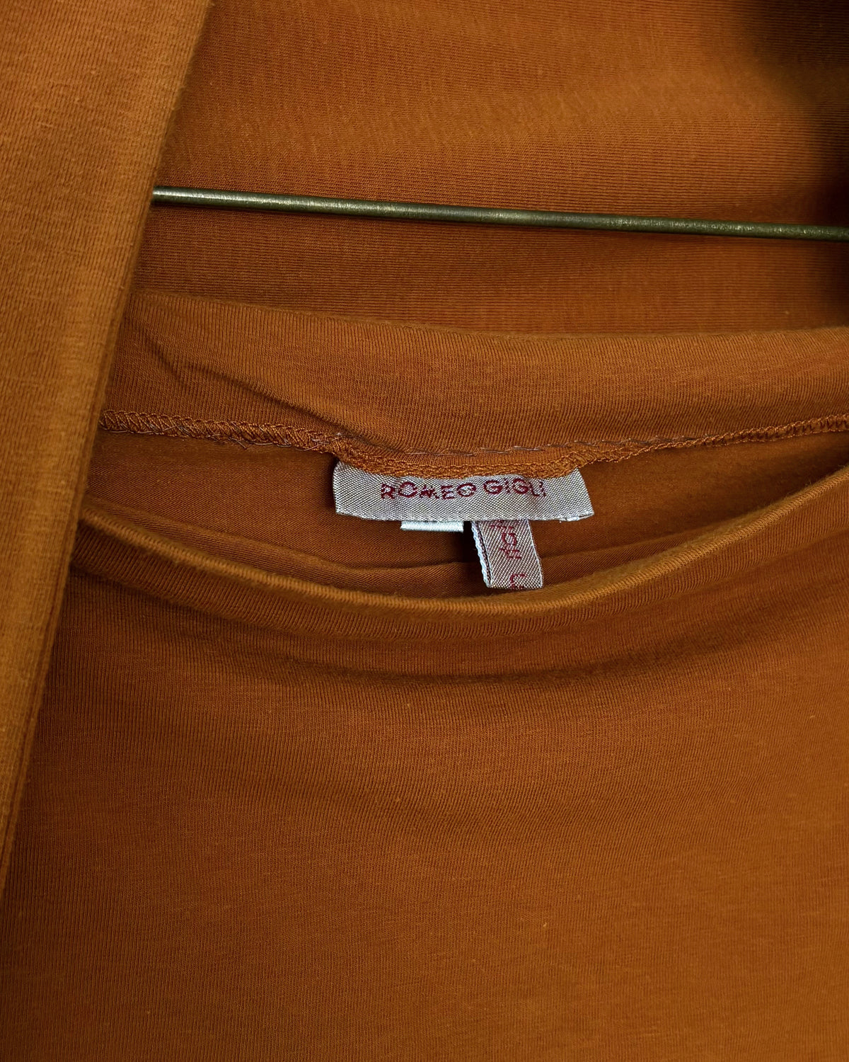 Romeo Gigli Shrug