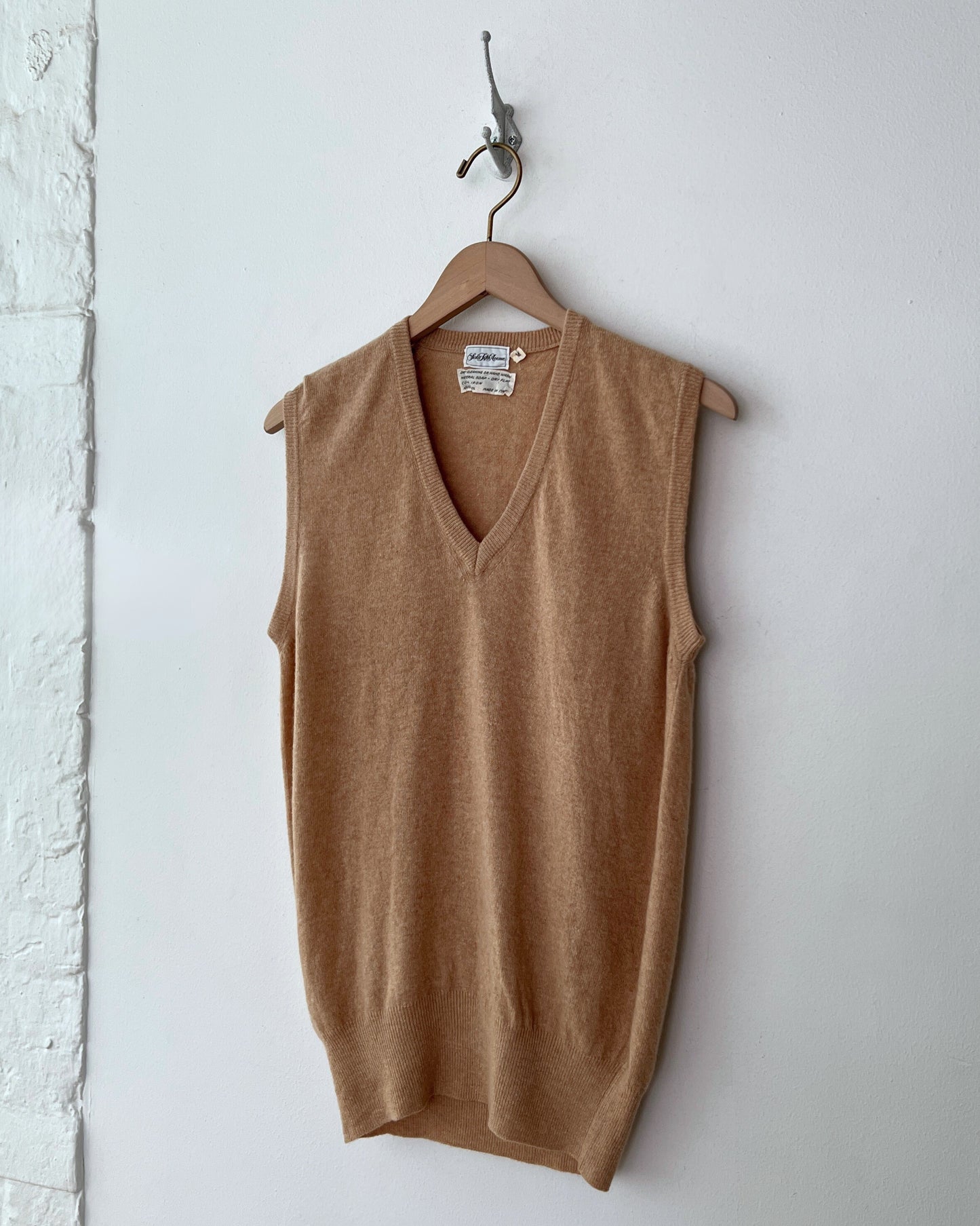 Saks Vest