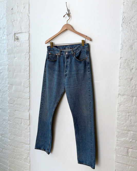 Vintage Levi's 501 (32x30)