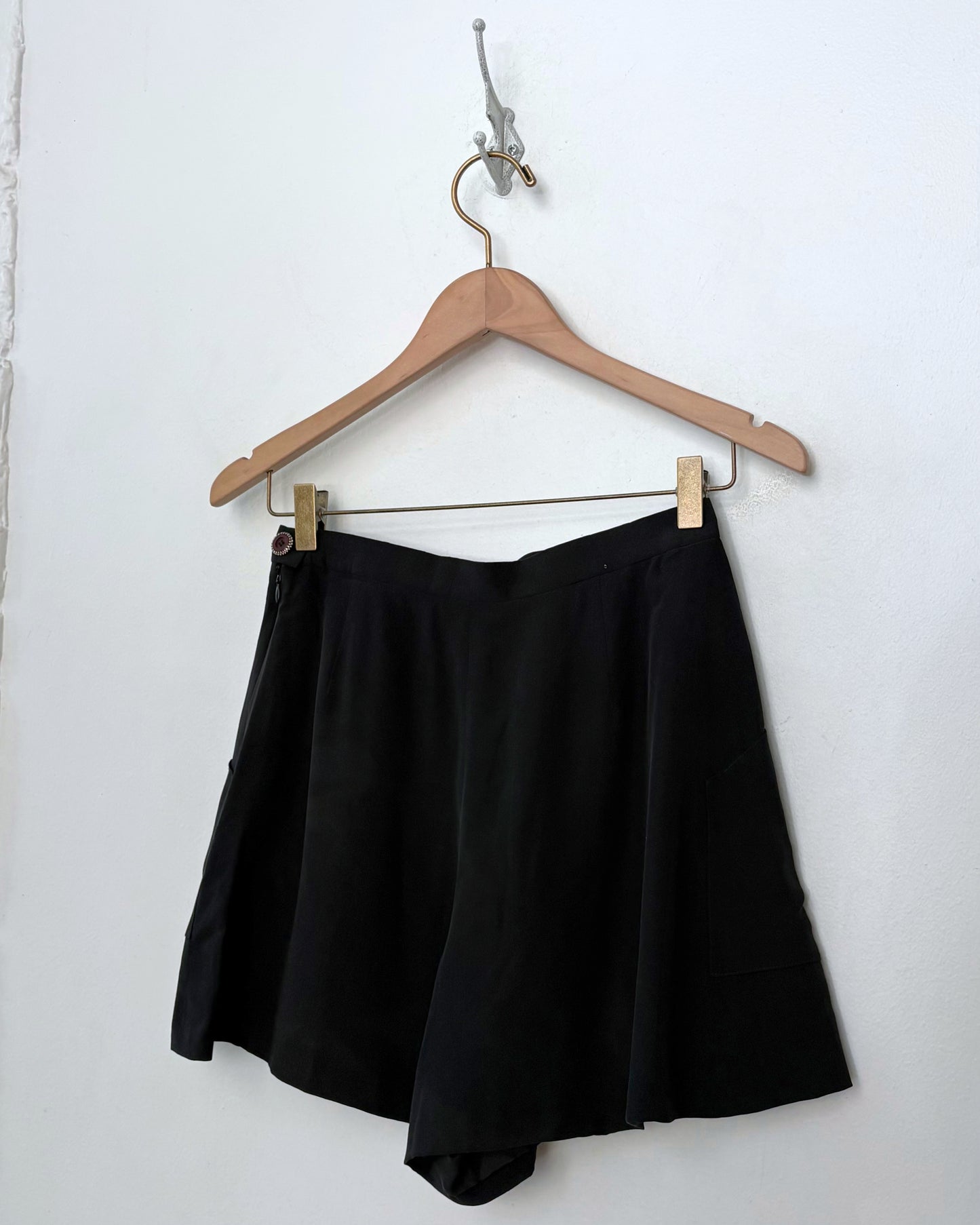 Karl Lagerfeld Shorts 28"