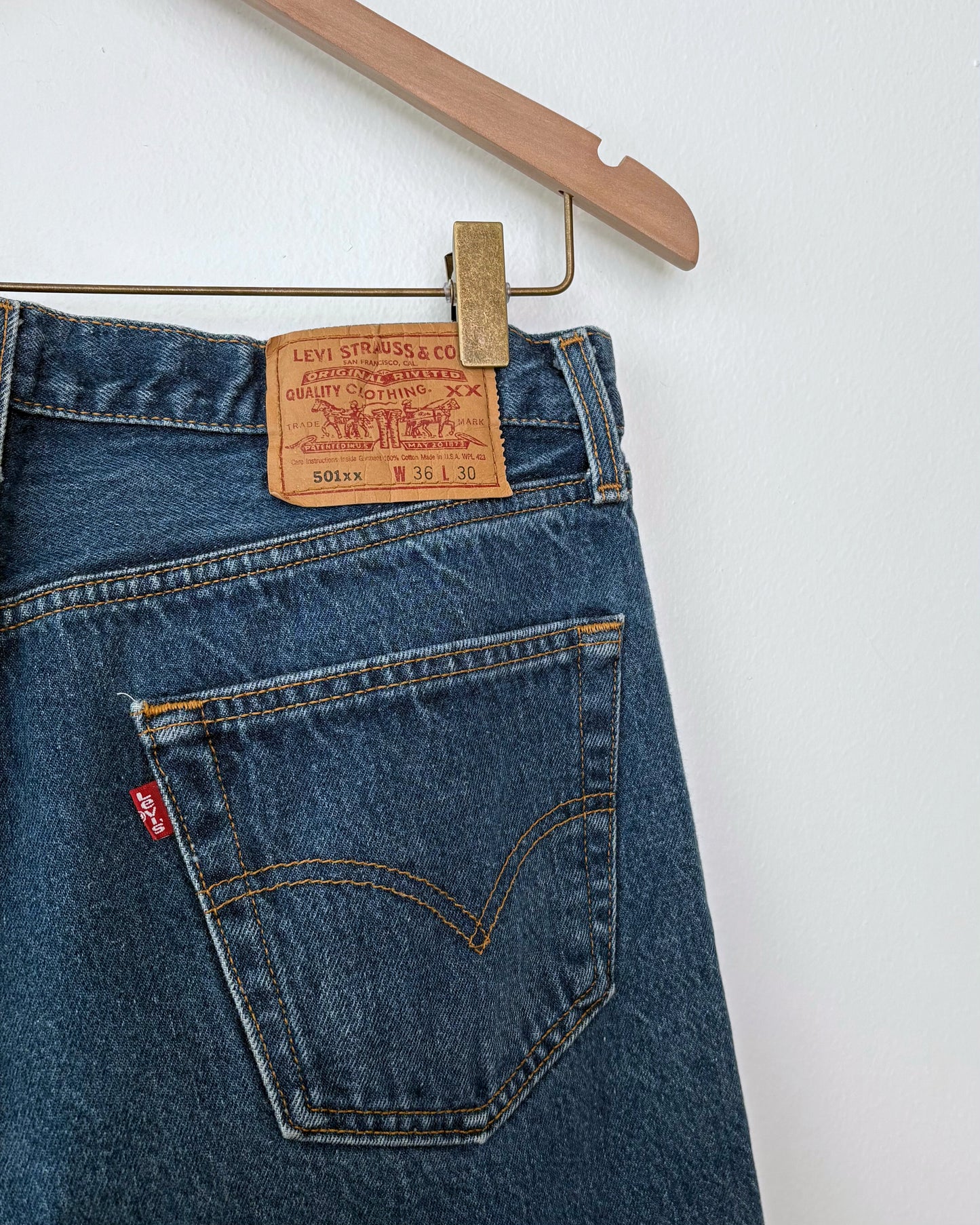 Vintage Levi's 501 (32x28)